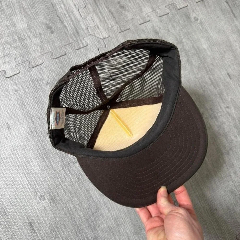 Vintage Nissin Snapback Trucker Hat Sakelaris Kitchen Baker, MT‎ Brown Cream